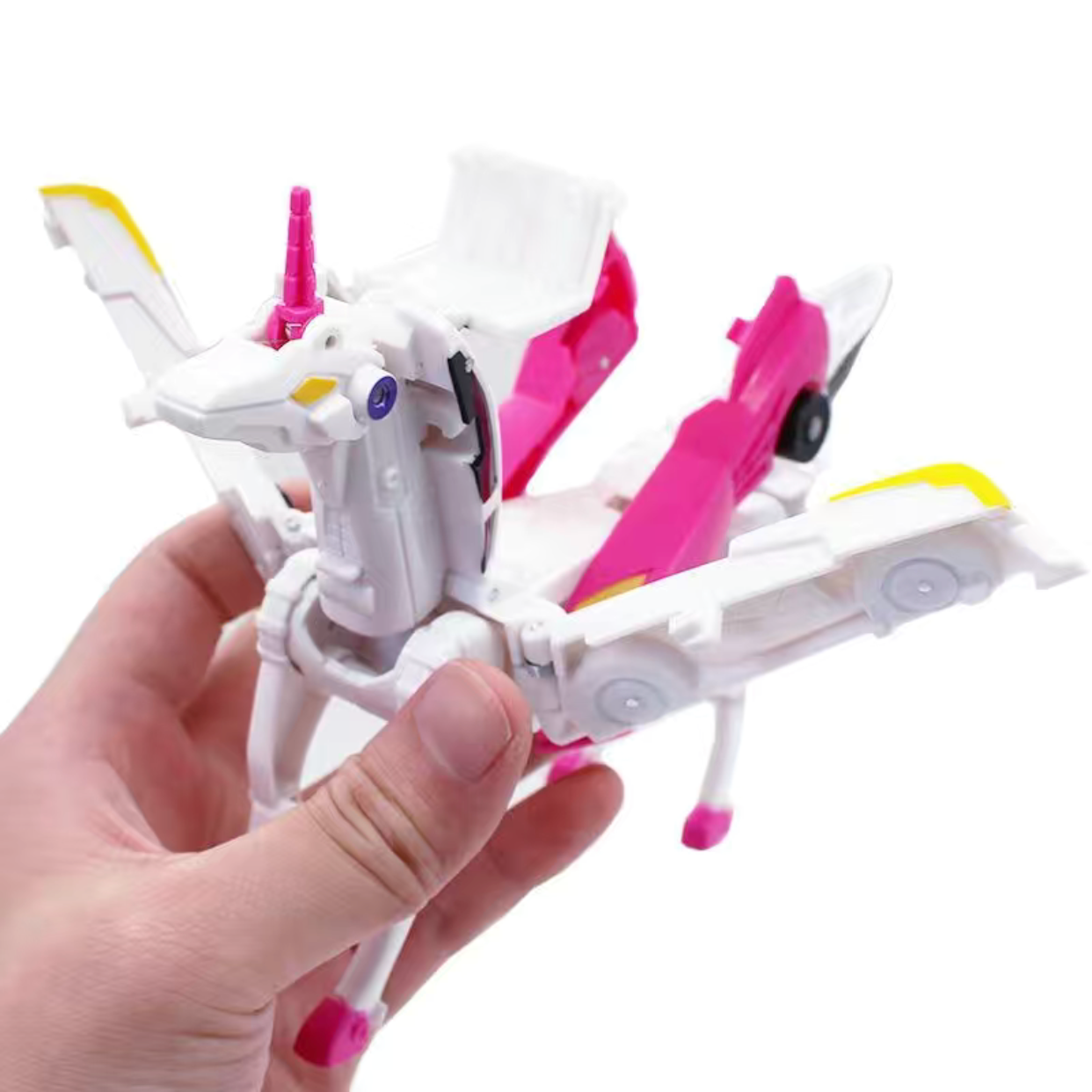 Coche de juguete transformando unicornio