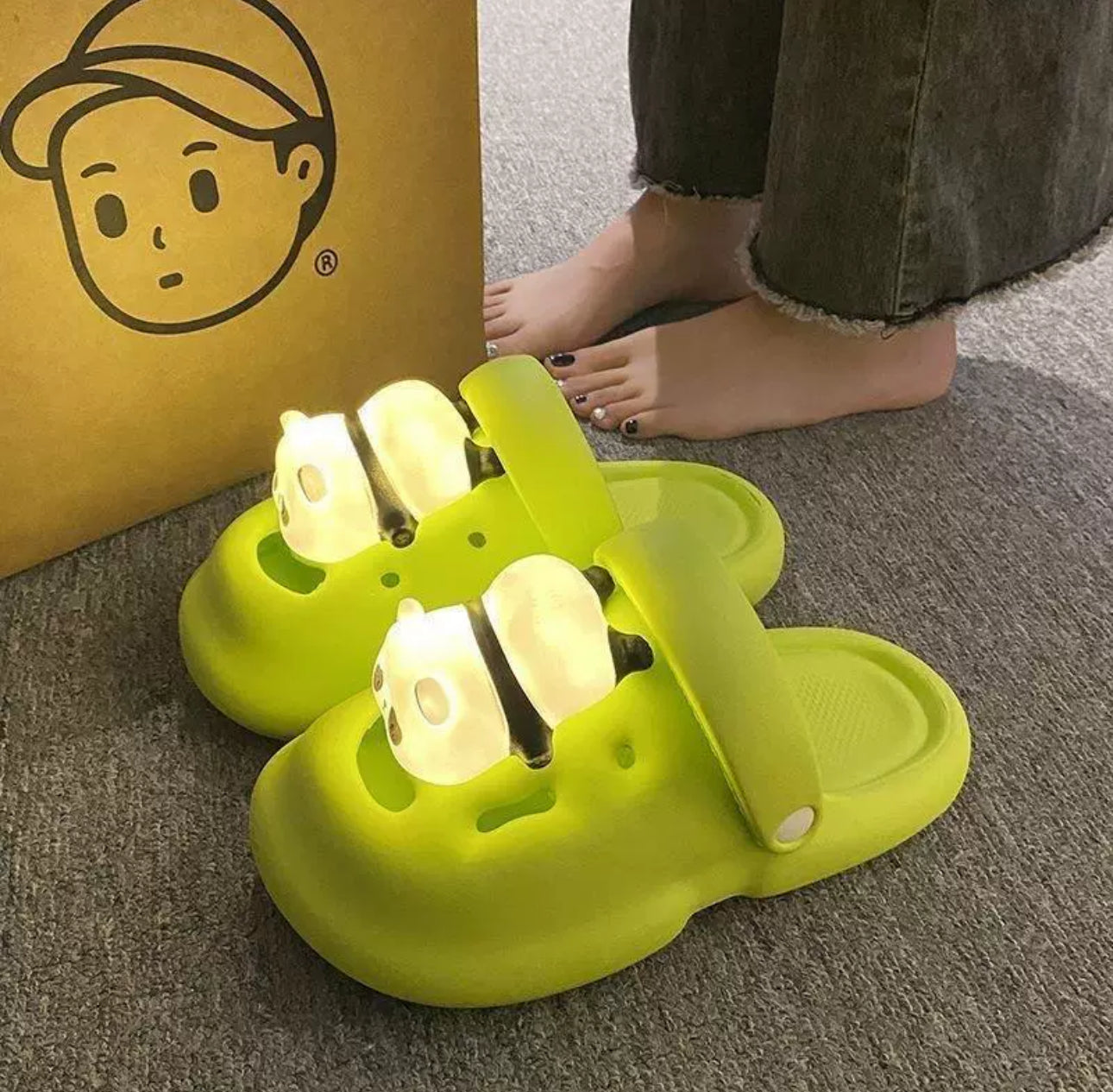 Zapatillas con lámpara Panda