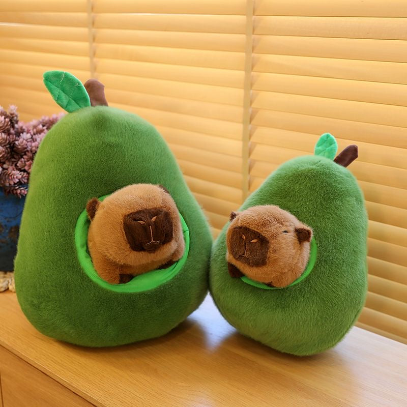 Peluche de capibara con forma de aguacate
