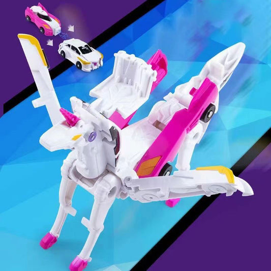 Coche de juguete transformando unicornio