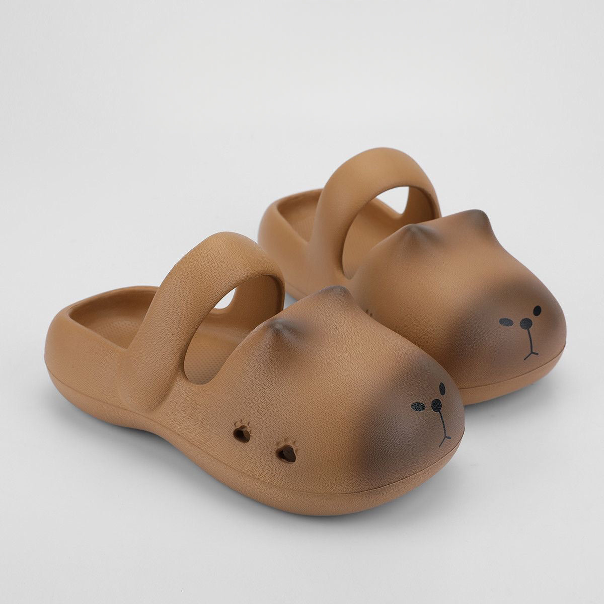 Pantuflas de capibara, sandalias de verano