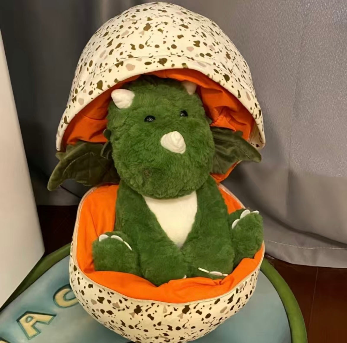 Dragon plush, eggs and dinosaur plush, dinosaur plush