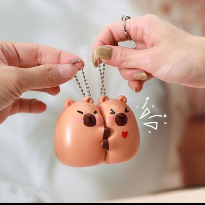 Llavero de Capibara con Voz – Dice “I Love You”