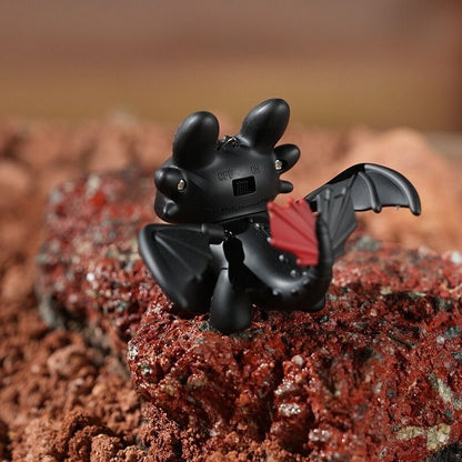 Llavero de Dragón Negro con Alas Móviles